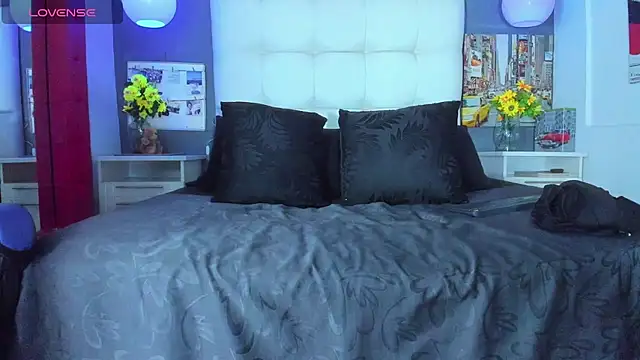 Snapshot of SharonTygaX chatting on 02/28/26, 04:13 SharonTygaX online show from 02/28/26, 04:13