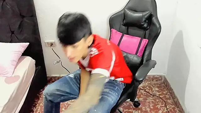 BOY-767 online show from 04/21/26, 09:17