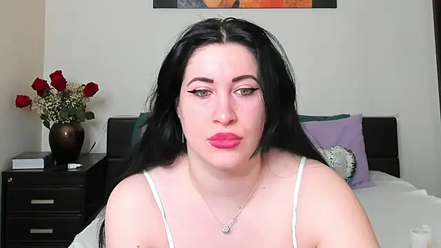 GoldenLunaa online show from 04/01/26, 04:02