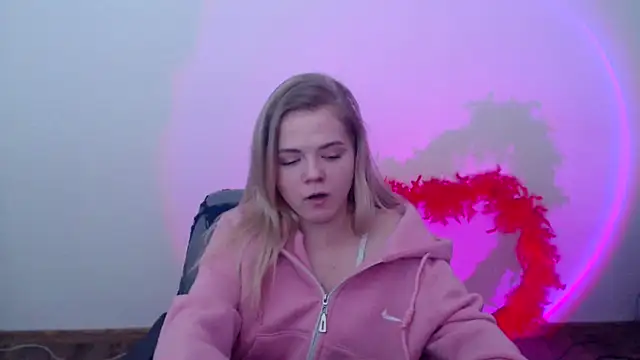 FoxiLana online show from 02/28/26, 09:21