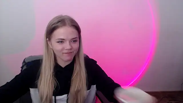 FoxiLana online show from 03/05/26, 08:32