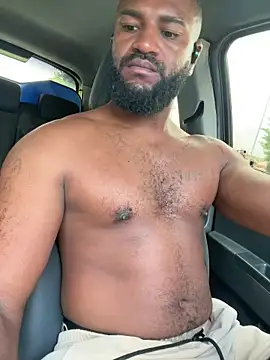 Snapshot of el_guille1 chatting on 02/24/26, 03:54 el guille1 online show from 02/24/26, 03:54