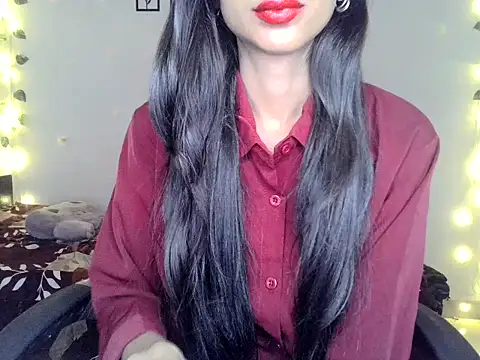 SIKSHA SINGH online show from 04/12/26, 12:04