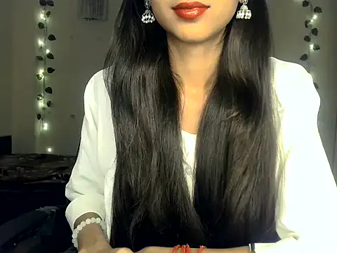 Snapshot of SIKSHA_SINGH chatting on 04/24/26, 08:44 SIKSHA SINGH online show from 04/24/26, 08:44