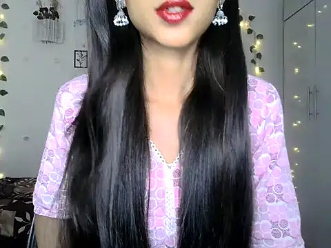 Snapshot of SIKSHA_SINGH chatting on 05/31/26, 02:02 SIKSHA SINGH online show from 05/31/26, 02:02