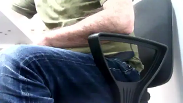 Snapshot of gitano697 chatting on 03/04/26, 09:04 gitano697 online show from 03/04/26, 09:04