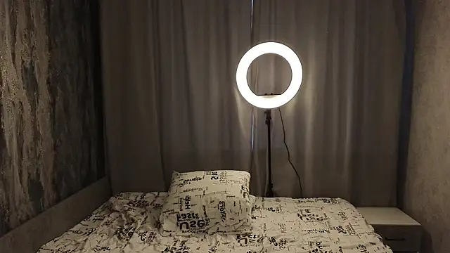 Snapshot of DevilWearsPradaa chatting on 02/23/26, 02:36 DevilWearsPradaa online show from 02/23/26, 02:36