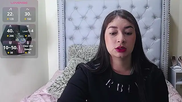 Snapshot of skarlett__36 chatting on 02/27/26, 02:17 skarlett 36 online show from 02/27/26, 02:17