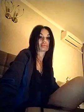 Snapshot of evavibe_ chatting on 03/11/26, 08:15 evavibe online show from 03/11/26, 08:15