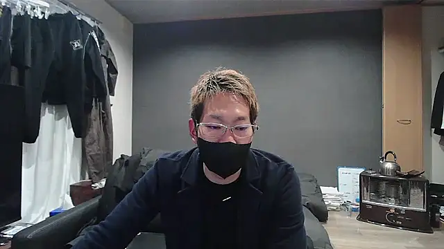 Snapshot of ryuaaaaa chatting on 03/01/26, 04:42 ryuaaaaa online show from 03/01/26, 04:42