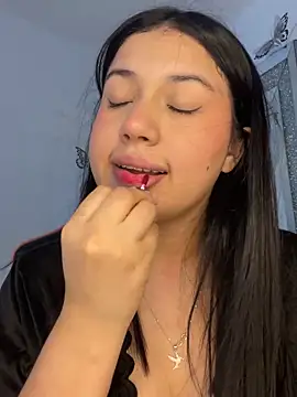 scarleth marquezz online show from 05/17/26, 03:15