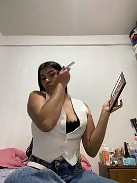 Snapshot of Alara_Key chatting on 02/26/26, 10:53 Alara Key online show from 02/26/26, 10:53