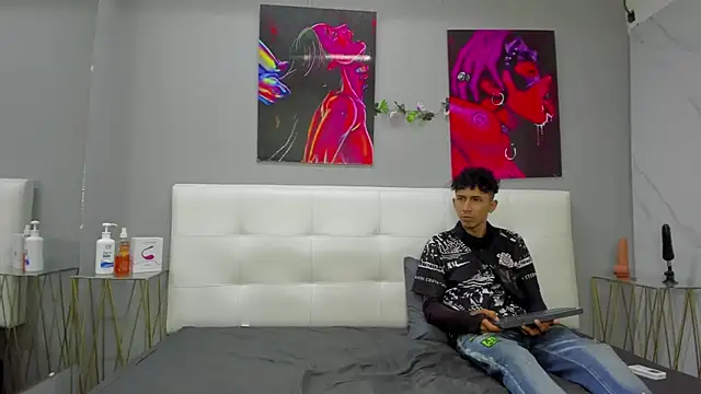 ahsly78Bryan online show from 04/13/26, 08:03