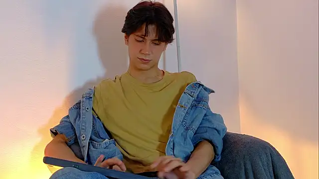 lui x dust online show from 03/09/26, 03:43