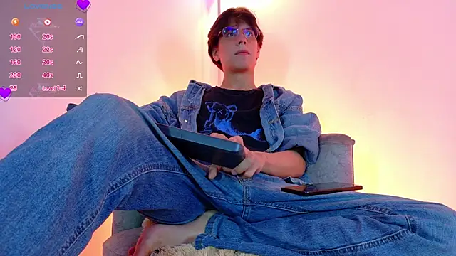 lui x dust online show from 03/28/26, 03:06