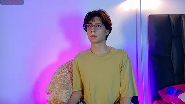 lui x dust online show from 04/13/26, 03:34