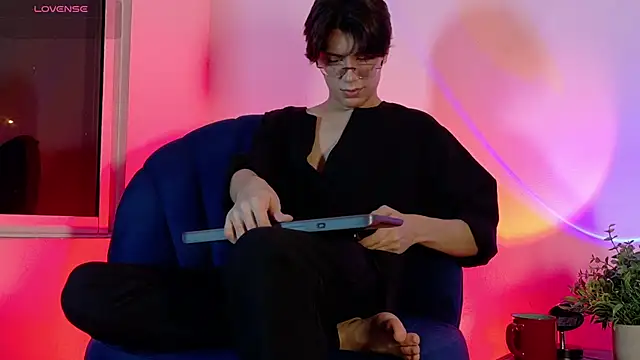lui x dust online show from 06/02/26, 03:19
