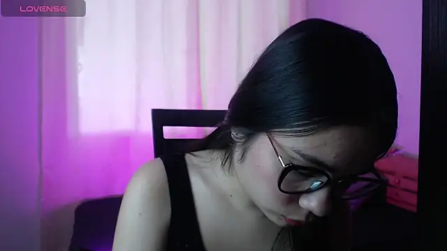 Snapshot of _Moon_rose chatting on 02/26/26, 01:43 Moon rose online show from 02/26/26, 01:43