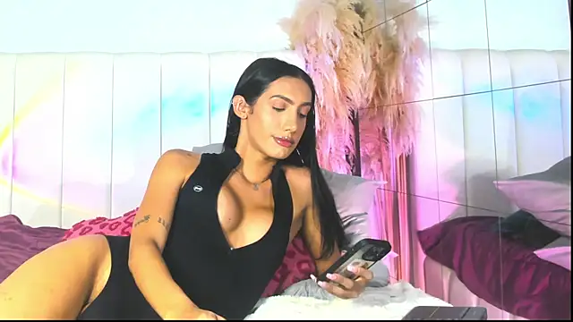 VelvetEstefa online show from 04/14/26, 12:27