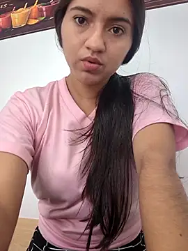 Snapshot of DulceCaroX chatting on 05/14/26, 12:34 DulceCaroX online show from 05/14/26, 12:34