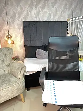 Miaafoxx   online show from 02/25/26, 07:34