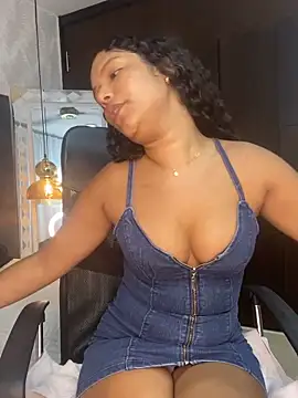 Miaafoxx   online show from 03/22/26, 07:28