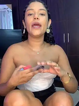 Miaafoxx   online show from 04/18/26, 07:58