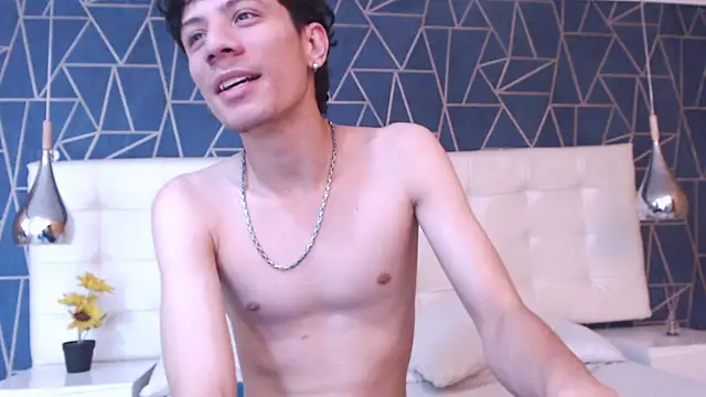 LeoFeniix online show from 02/26/26, 04:33