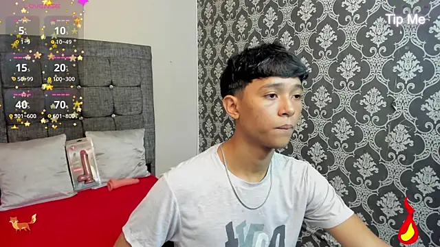 Snapshot of Little_Twink19x chatting on 06/29/26, 07:25 Little Twink19x online show from 06/29/26, 07:25