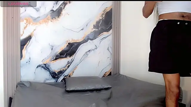 Alondra Wile online show from 04/01/26, 07:22