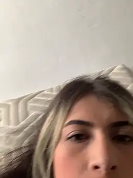 Snapshot of Candy_Lennon chatting on 03/03/26, 07:20 Candy Lennon online show from 03/03/26, 07:20