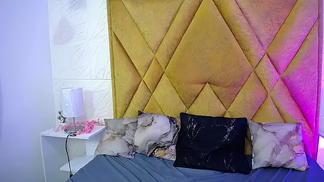 Snapshot of Sophie_Galli chatting on 02/25/26, 01:10 Sophie Galli online show from 02/25/26, 01:10