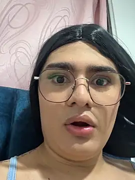 Emma Paez online show from 05/05/26, 05:04