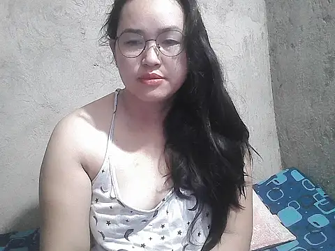 Snapshot of wildchinita00 chatting on 05/20/26, 10:05 wildchinita00 online show from 05/20/26, 10:05