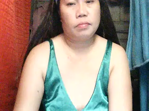 Snapshot of lovelypinay00 chatting on 07/08/26, 12:53 lovelypinay00 online show from 07/08/26, 12:53