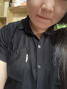 Snapshot of MayEva_ly chatting on 06/29/26, 01:56 MayEva ly online show from 06/29/26, 01:56