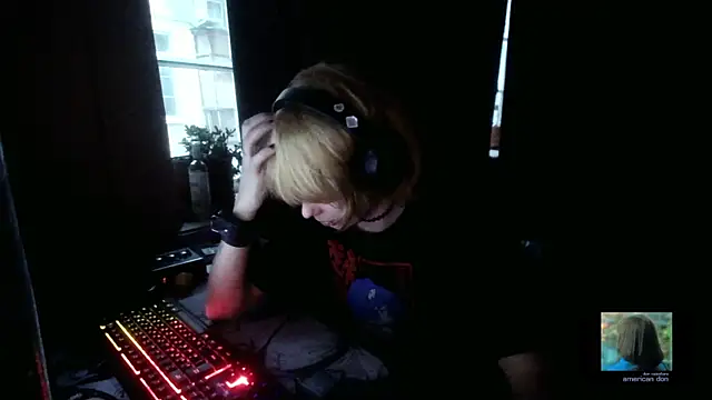 Snapshot of vika_stripc chatting on 04/04/26, 03:49 vika stripc online show from 04/04/26, 03:49