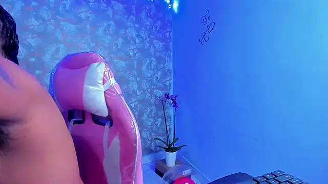 Snapshot of edgarsexxx chatting on 02/27/26, 05:29 edgarsexxx online show from 02/27/26, 05:29