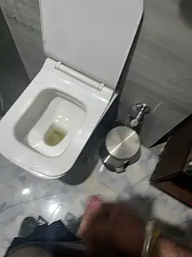 king181869 online show from 04/13/26, 08:31