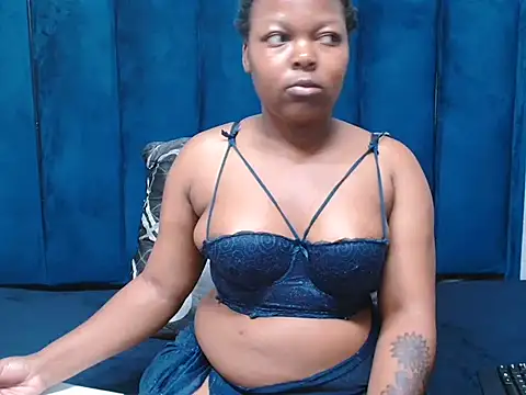 Snapshot of CrazeAss chatting on 02/23/26, 04:04 CrazeAss online show from 02/23/26, 04:04