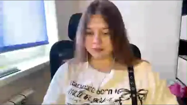 TomikoPfau online show from 03/17/26, 07:55