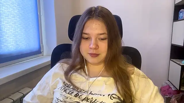 TomikoPfau online show from 03/29/26, 08:03