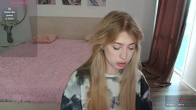 linaloon online show from 03/13/26, 03:13