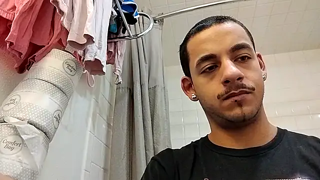 momo0208 online show from 02/20/26, 08:31