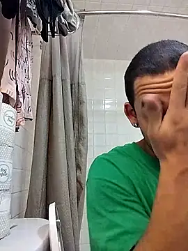 momo0208 online show from 03/08/26, 09:51