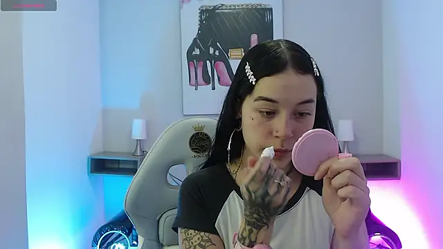 Snapshot of Abbycollins_27_x chatting on 03/04/26, 05:19 Abbycollins 27 x online show from 03/04/26, 05:19