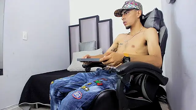 Endrick-23 online show from 03/13/26, 03:24