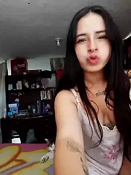 Snapshot of Denis_A chatting on 02/21/26, 04:30 Denis A online show from 02/21/26, 04:30