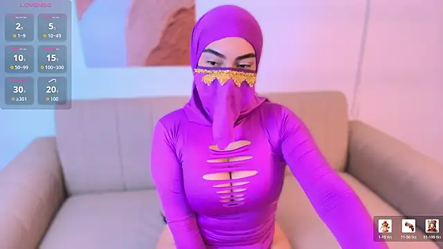 Snapshot of Malika_Noor chatting on 02/24/26, 02:04 Malika Noor online show from 02/24/26, 02:04