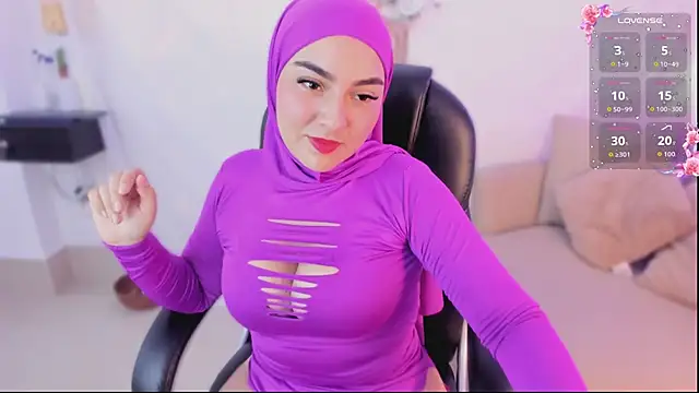 Snapshot of Malika_Noor chatting on 03/03/26, 02:56 Malika Noor online show from 03/03/26, 02:56